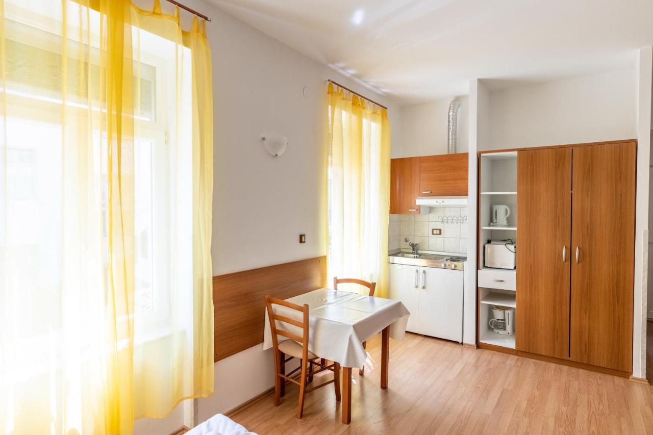 Apartments Liburnija Opatija Exterior photo